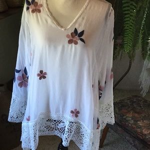 NWOT Johnny Was Dahlia V Neck Top